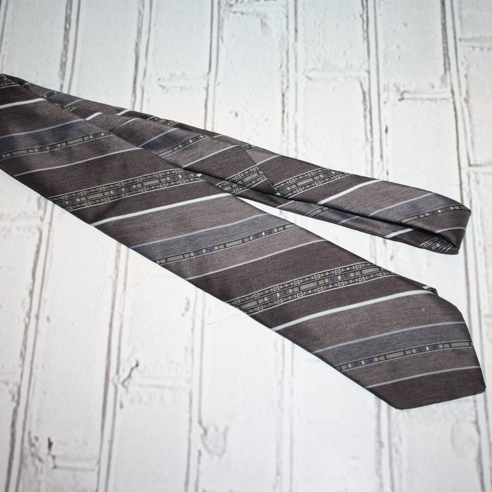 🌫️ Vintage Gray Striped Tie – 2727 Collection (60" x 3")